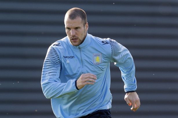 Ron Vlaar Football